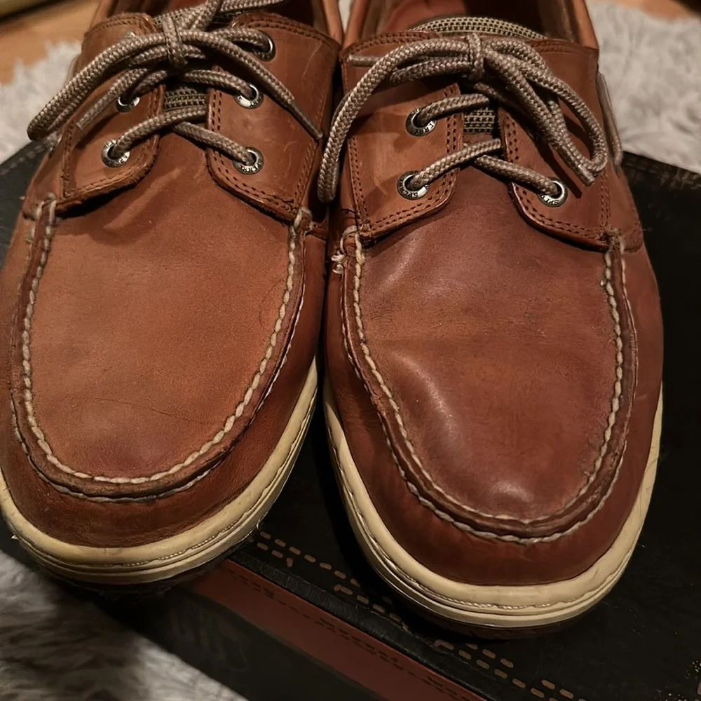 Sperry boat shoes